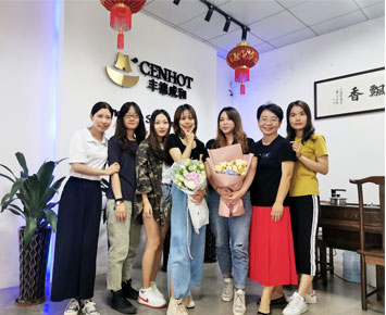 Компания Cenhot провела в августе празднование дня рождения сотрудника